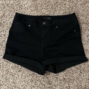 1822 Denim Black Jean Shorts Sz 10